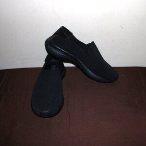 14A   EC LADIES FILA SLIP ON SHOES - BLACK - 8